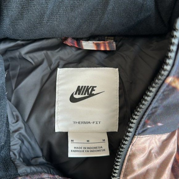 Nike Men's Black and Brown Graphic Vest ZERO GRAVITY DOWN FILL JACKET "BLACK" - Picture 6 of 7